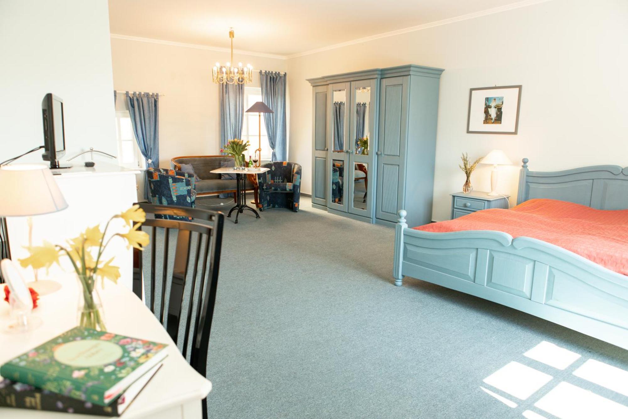 Boutiquehotel Gut Tribbevitz Auf Ruegen Neuenkirchen auf Rugen エクステリア 写真